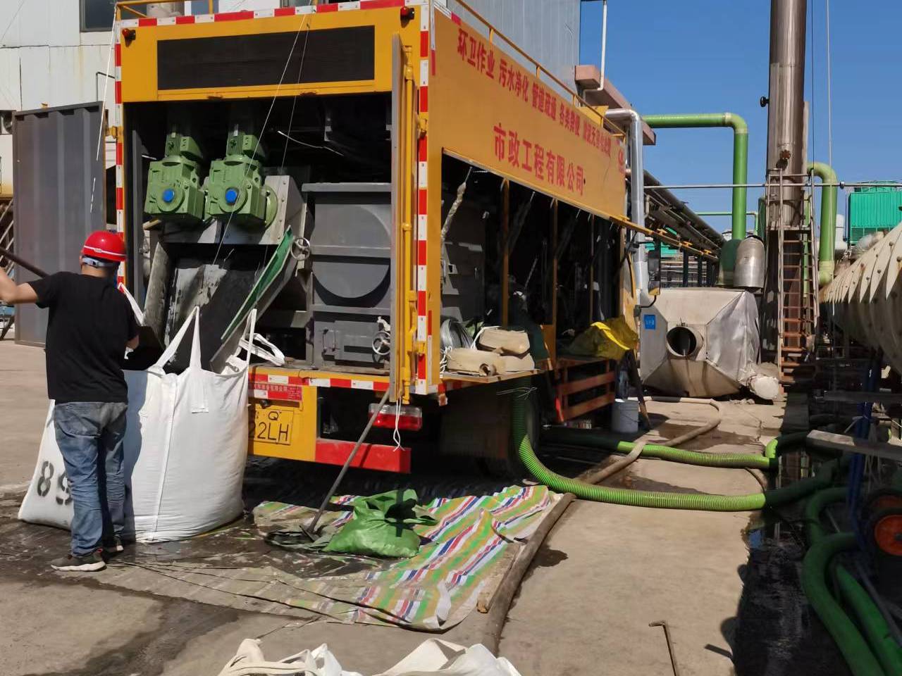 枝江淤泥压干处理